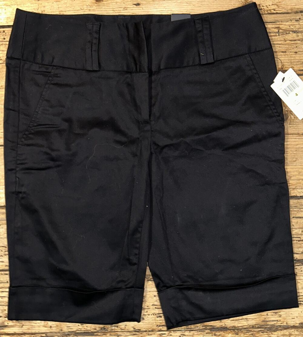 Amanda + Chelsea Women Sz 4 Black Contemporary Fit Bermuda Folded Shorts NWT